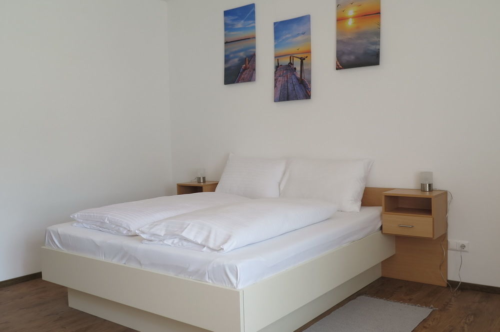 Pension Casa Topolino Винер Нойщат Екстериор снимка