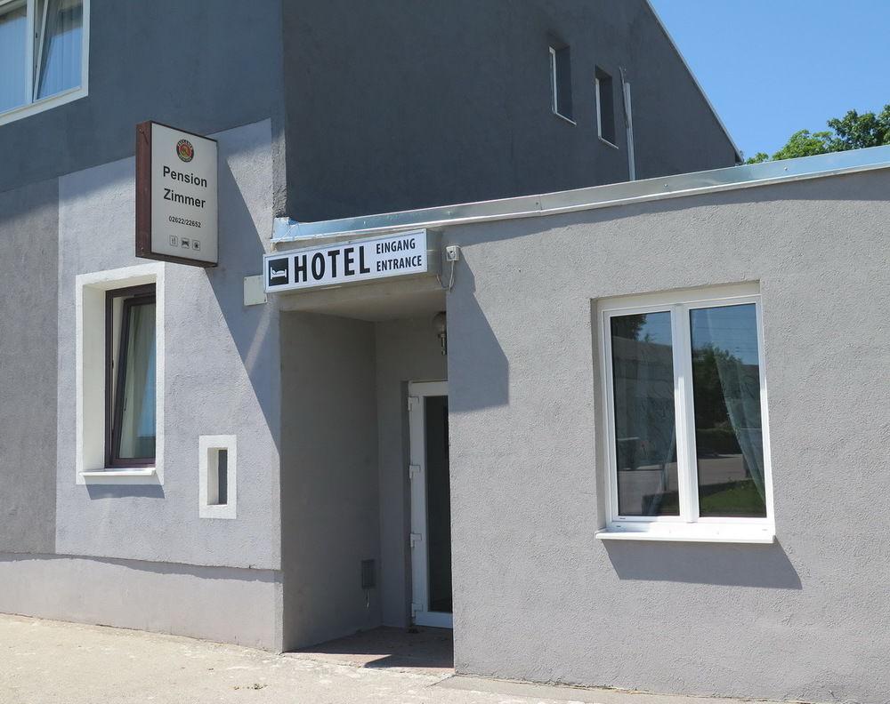 Pension Casa Topolino Винер Нойщат Екстериор снимка