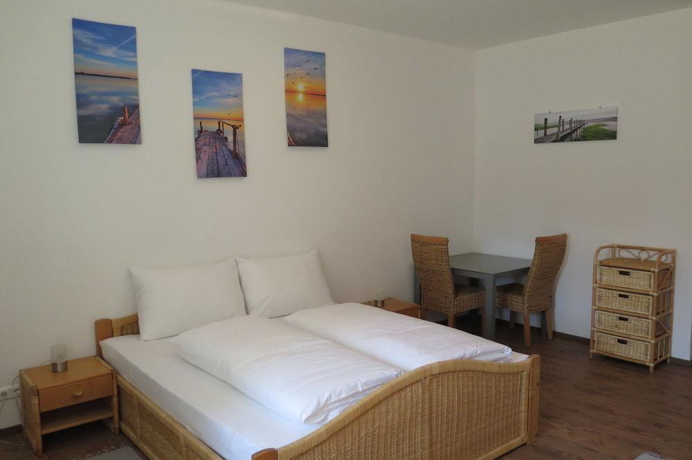 Pension Casa Topolino Винер Нойщат Екстериор снимка