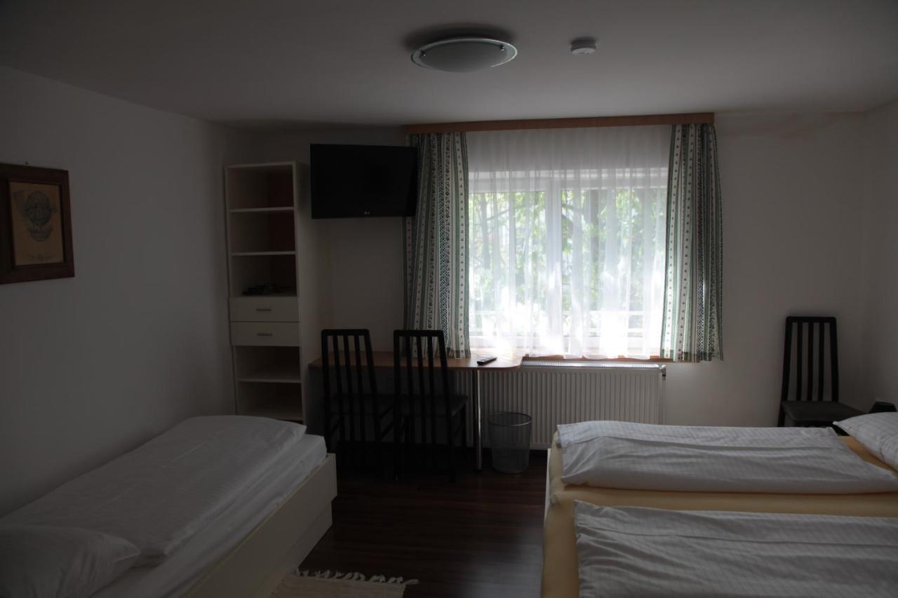 Pension Casa Topolino Винер Нойщат Екстериор снимка